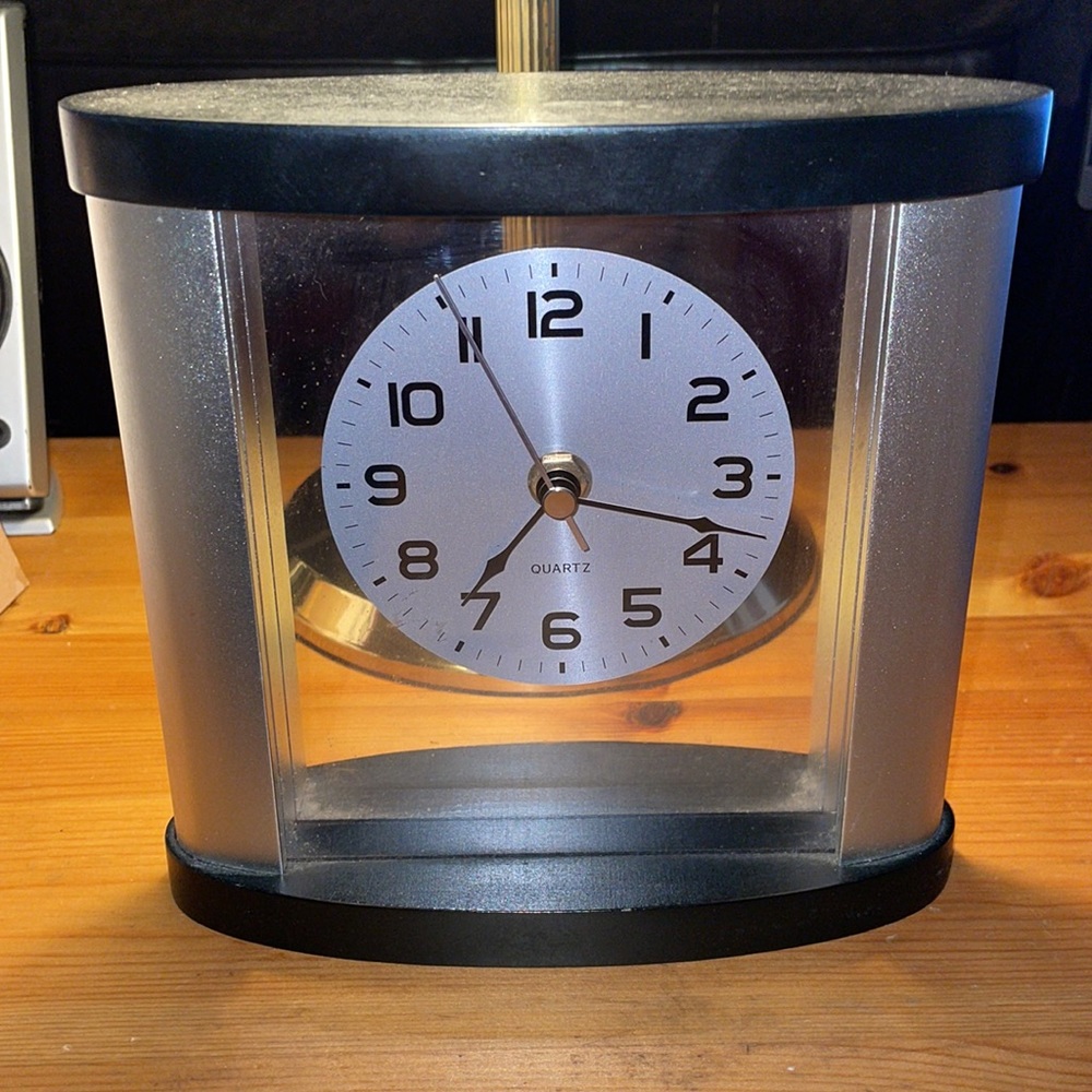 Quartz Clock GUC 7.5”x7.5”